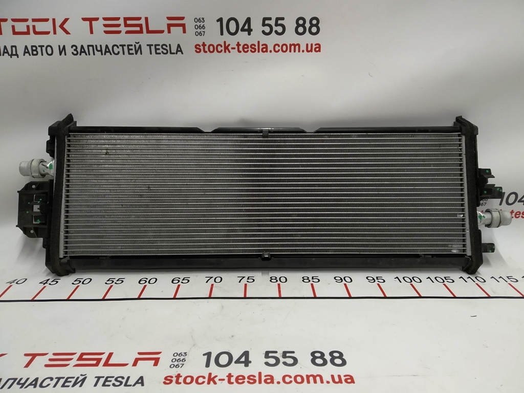 1 Hlavní chladič chladiče Tesla model 3 1077082-00-C